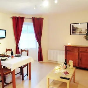 Apartment Les De La Fontaine, Jullié
